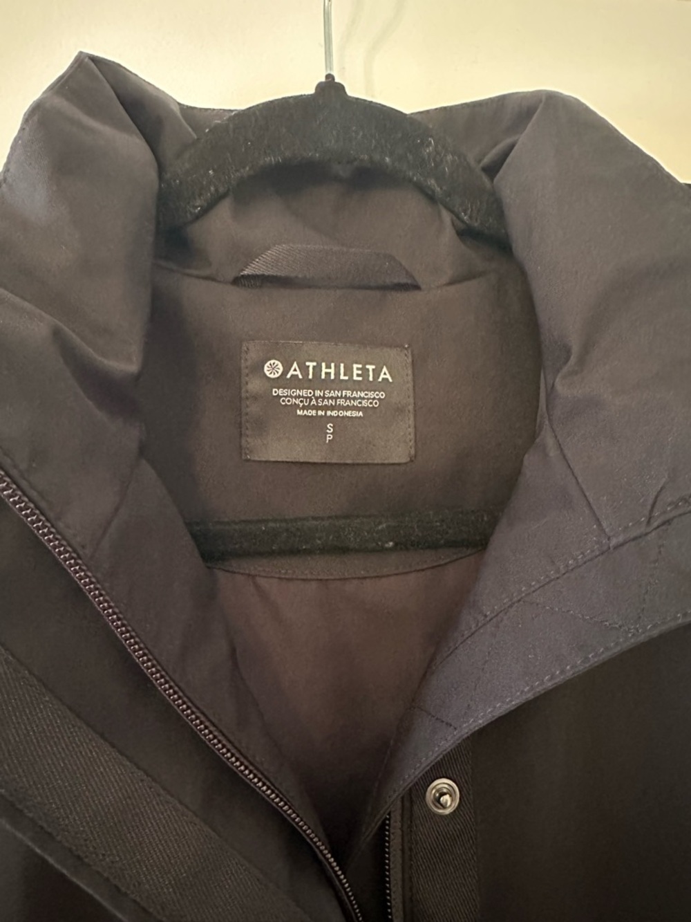 Athleta RainOut Sutro Trench Jacket – Black | Size [S] | Waterproof Chic Coat - Picture 6 of 7